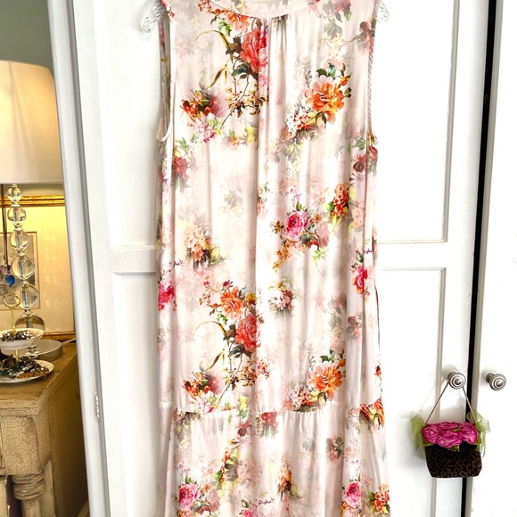 Velvet by Graham & Spenser Medium Dress - Picture 3 of 5